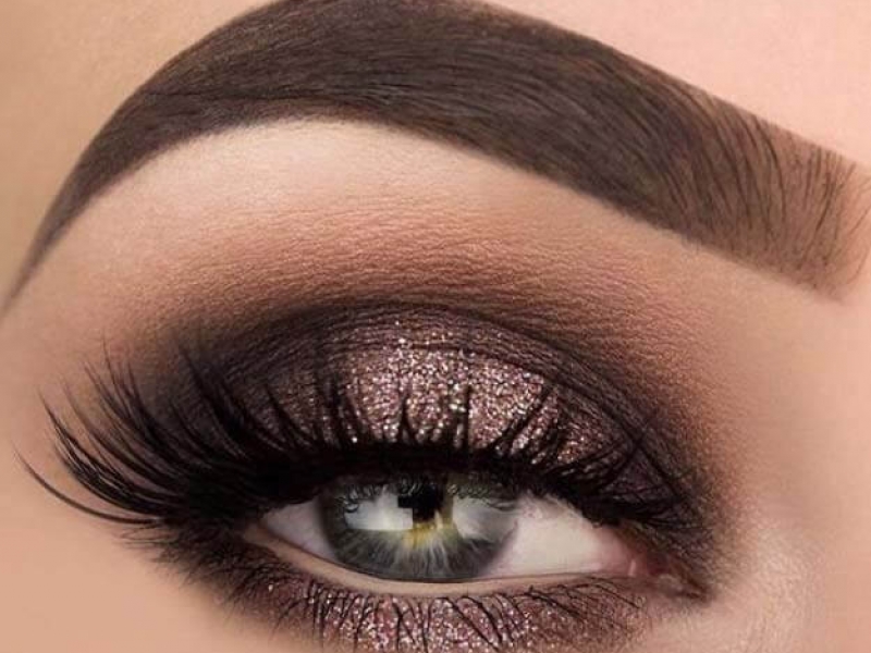 eyeshadow-tutorials-beginner-dipbrow-pomade-chocolate-1AAE9B8B5-39A5-D6F0-D286-1E975EA02F2E.jpg