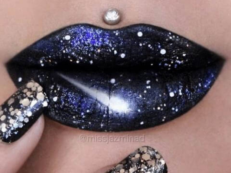 lipstick-art-01-480x0-c-default-1085702DA-838C-F11B-62E9-453EA0F590F5.jpg