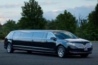 STRETCHED BLACK LINCOLN LIMOUSINE