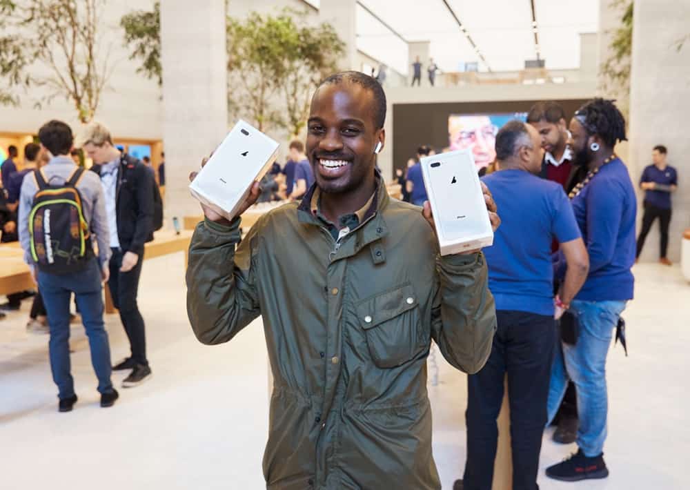 CNBC: 64% of Americans own at least one Apple device, and an average of 2.6 Apple gadgets can be found in every US home