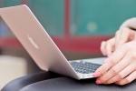 macbookair11-lifestyle-38DF76397-6E00-E023-6E09-ED06D22FAA20.jpg 