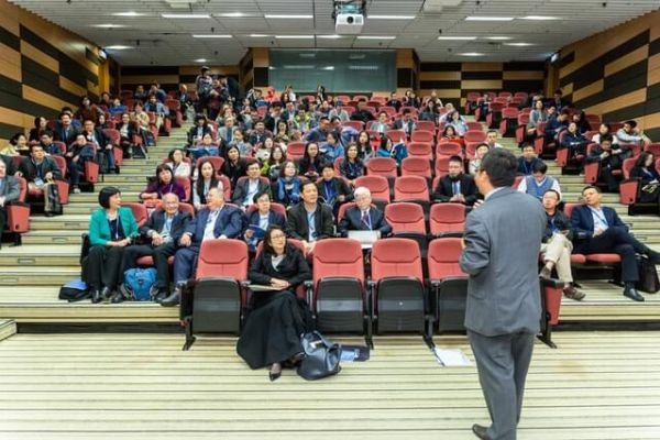 classroom-23F29BBBB-1BB2-D2BA-6BF6-2A34CF307C5D.jpg