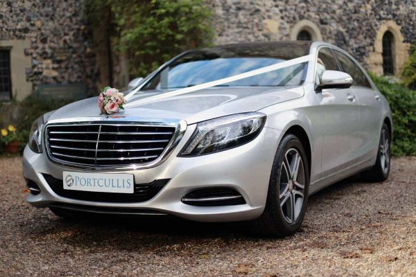 portcullis-luxury-wedding-cars-kent-mercedes-benz-s-classB579F808-5F80-6ABC-81AA-1F6466344138.jpg