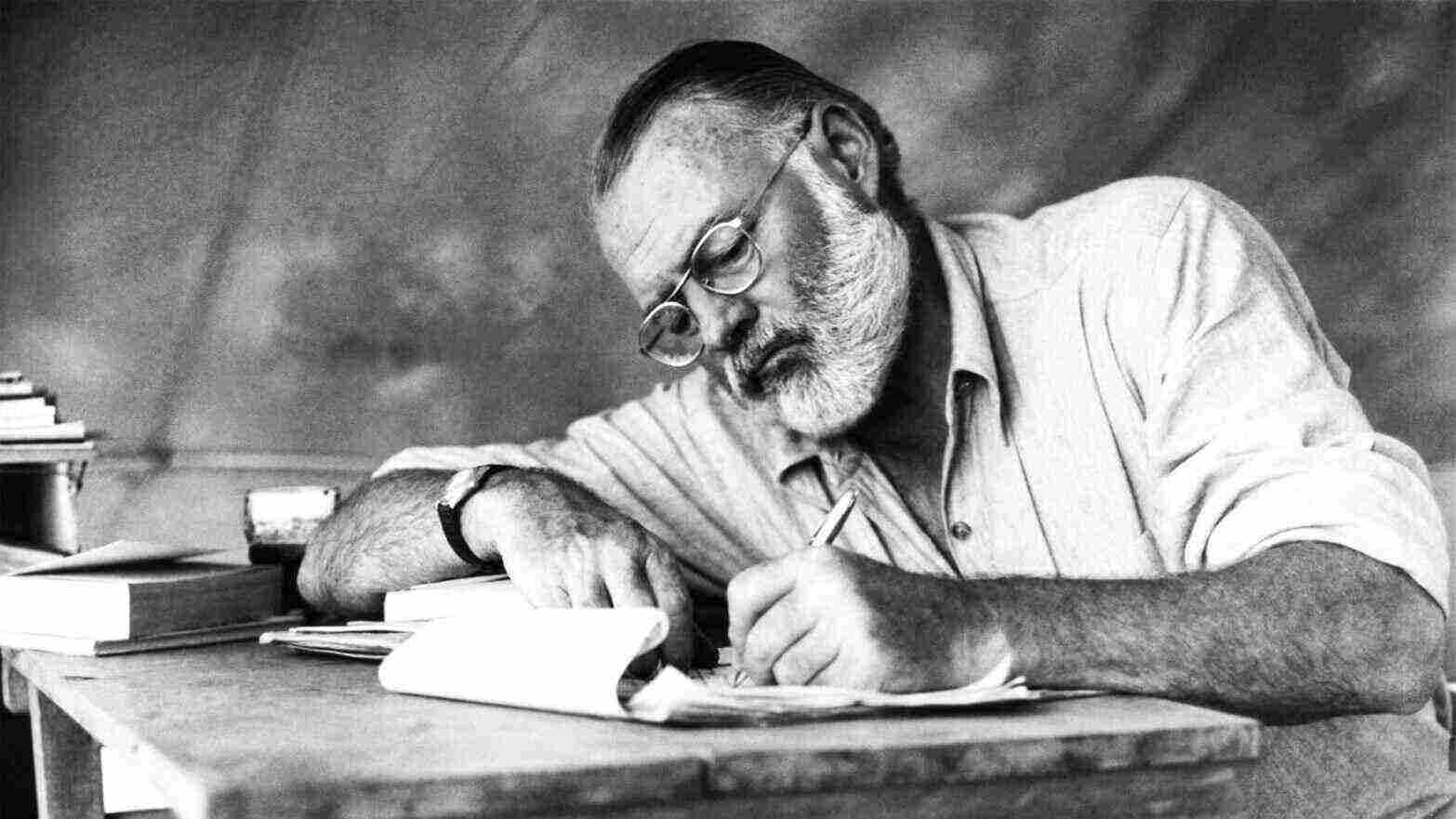 ernest-hemingway6A80E700-5B17-55E3-593F-3C79E23F8392.jpg