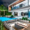 Spacious and elegant family entertainer
