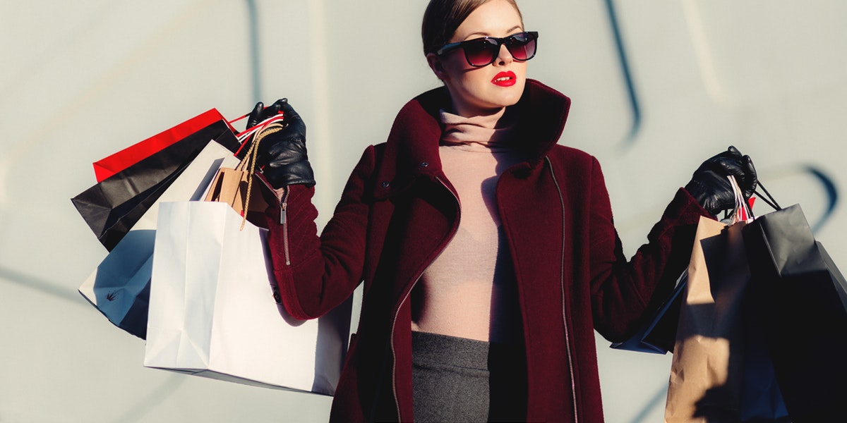 adult-beautiful-elegant-eyewear-291762B1EA8678-B8CA-1BCA-C2A6-01220253D31F.jpg