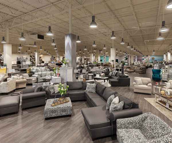 chula-vista-bobs-furniture-22-1300x8676843B4A2-C23C-1B11-D0C0-96A4C1FA0335.jpg